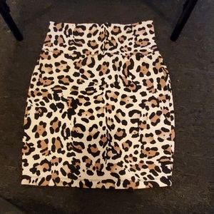 Leopard pencil skirt